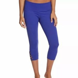 PrAna Deco crop leggings in purple with cutout size S